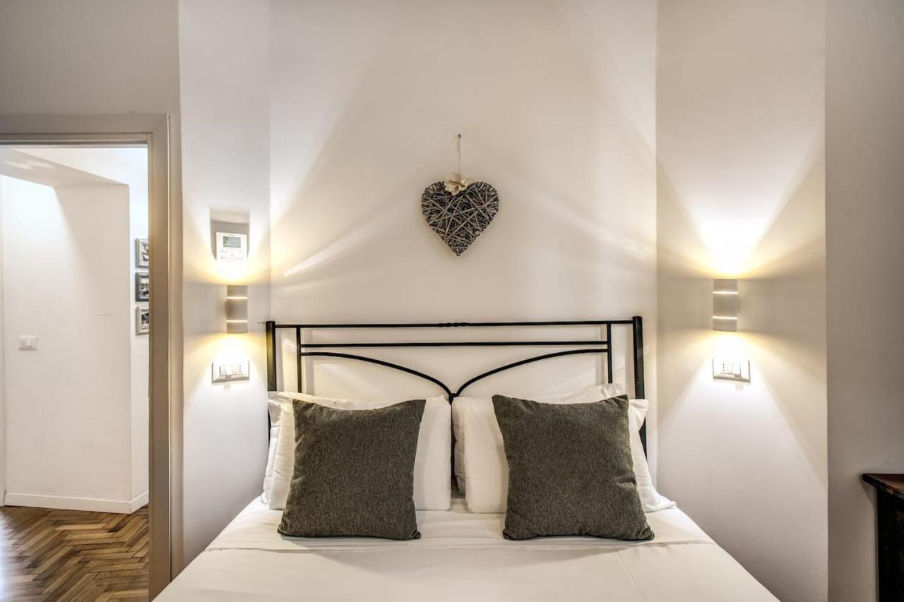 Casa Magiuli' Navona Apartment โรม ภายนอก รูปภาพ
