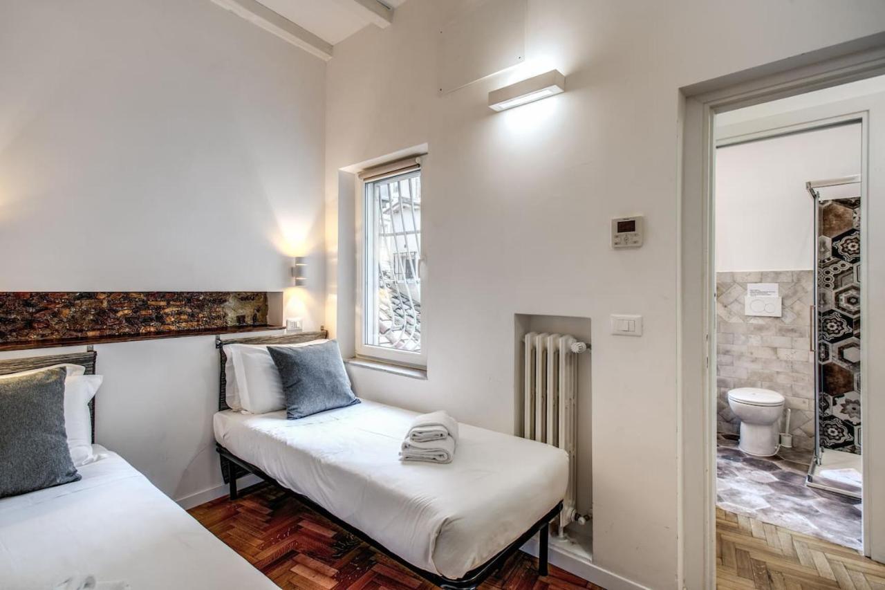 Casa Magiuli' Navona Apartment โรม ภายนอก รูปภาพ