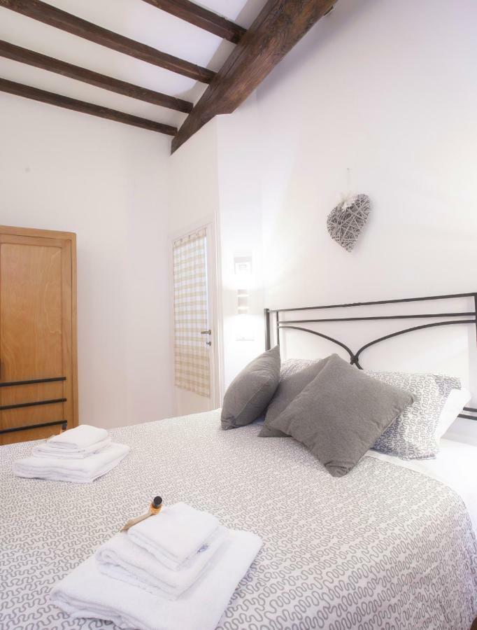 Casa Magiuli' Navona Apartment โรม ภายนอก รูปภาพ